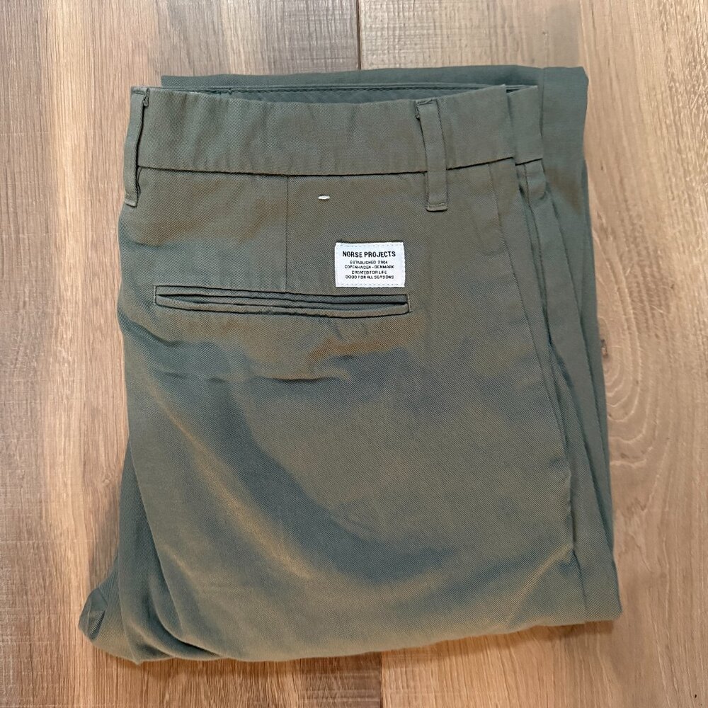 Norse Projects Aros Light Stretch Regular Dried Sage Green